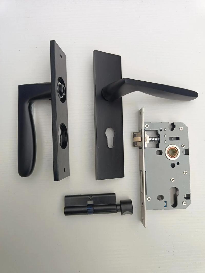 室内木门锁选购指南 优质五金锁具现场实拍与全国发货服务